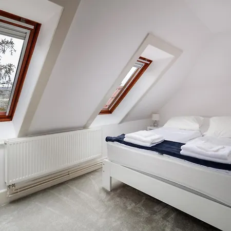 Uhu 750 M2 - Villa *