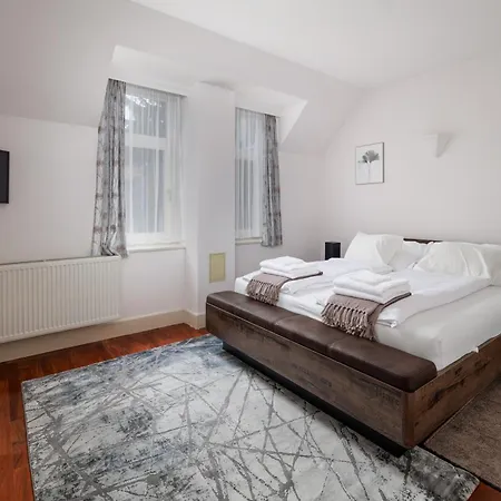 Villa Uhu 750 M2 - *