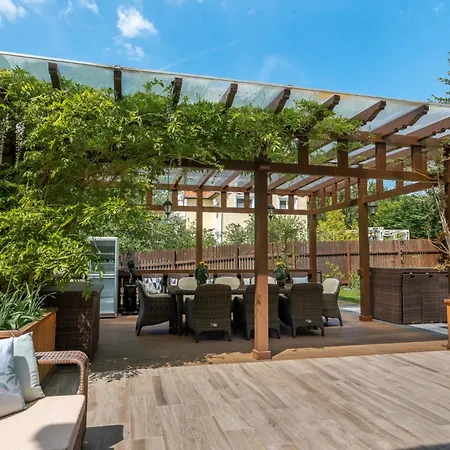 Vilă Uhu 750 M2 - Budapesta