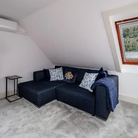 Uhu 750 M2 - * Budapeşte