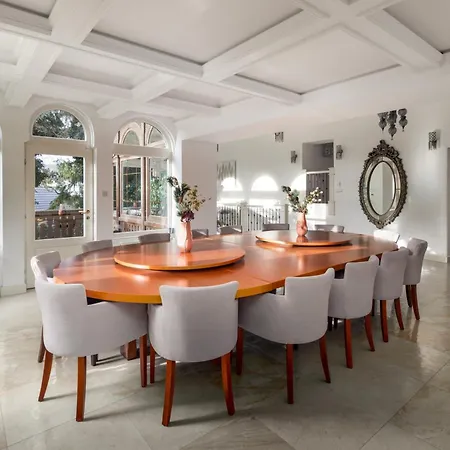 Uhu 750 M2 - Vilă *