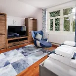 Uhu 750 M2 - * Budapest