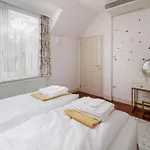 Uhu 750 M2 - Villa