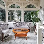 Uhu 750 M2 - Villa Budapest