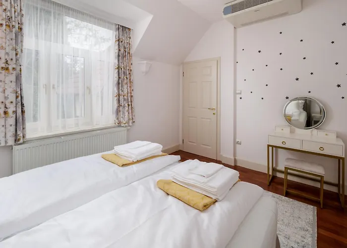 Uhu 750 M2 - Villa