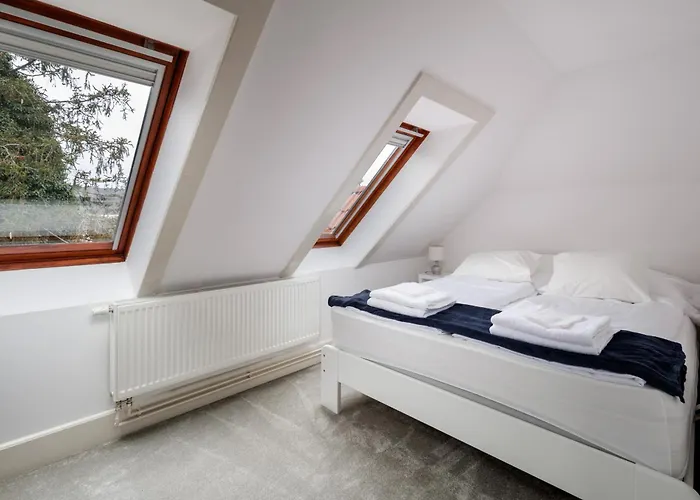Uhu 750 M2 - Villa *