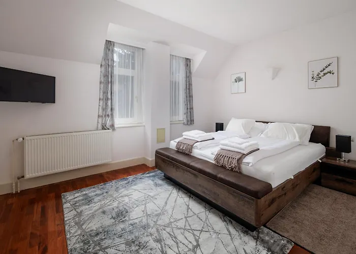 Villa Uhu 750 M2 - *