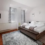 Villa Uhu 750 M2 - *