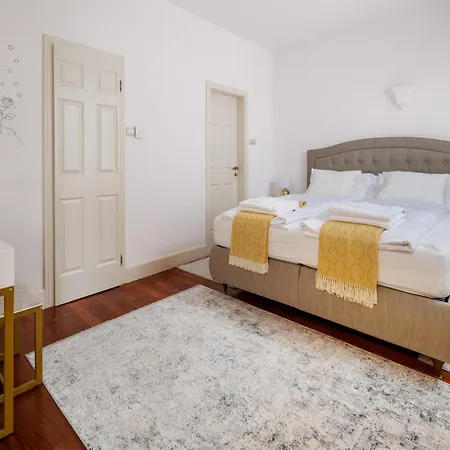 Villa Uhu 750 M2 -