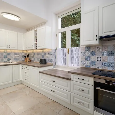 Villa Uhu 750 M2 -